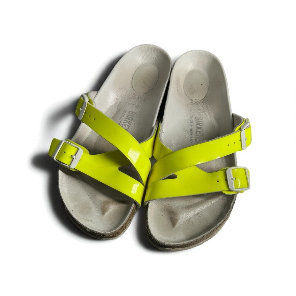Birkenstock Yao Sandals – Neon Yellow Patent – EU 38 / US 7 (Women’s)